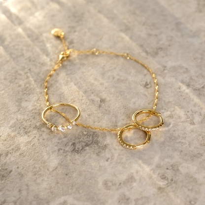 Fine Twist Bracelet Gold