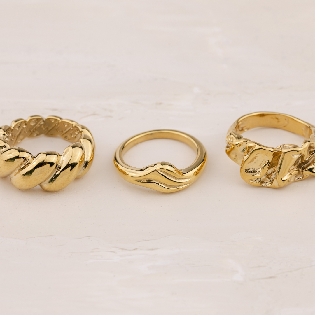 Curvy Wave Ring Gold