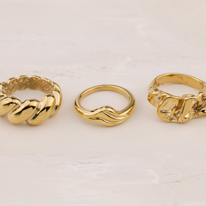 Curvy Wave Ring Gold