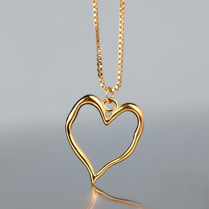 Melting Heart Necklace Gold